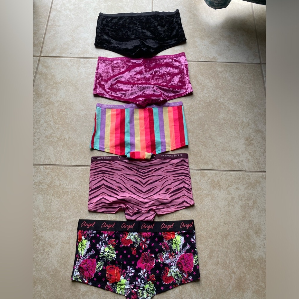 Brand new Victoria’s Secret with tags assorted colors Women’s boy shorts. Sz M